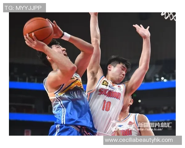 新疆男篮锋线配合战术解析与实战应用探讨