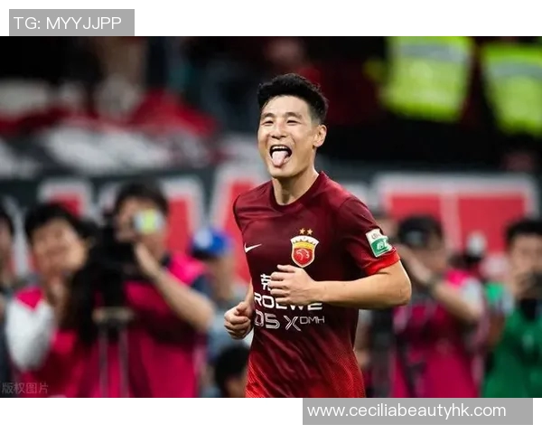 武磊在上海海港的奋斗历程与未来展望：从青涩球员到球队核心的成长之路