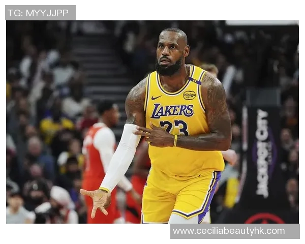 詹姆斯和浓眉联手带领湖人队夺得总冠军