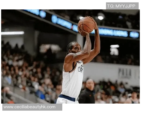 雄鹿队继续强势,轻松战胜快船队